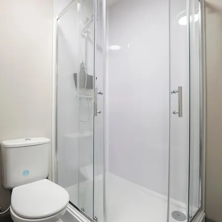 Bartlam Place, Sleeps 6, Free Parking, Central Oldham - By Nmb Property Exterior photo