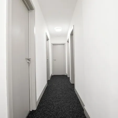 Bartlam Place, Sleeps 6, Free Parking, Central Oldham - By Nmb Property Exterior photo