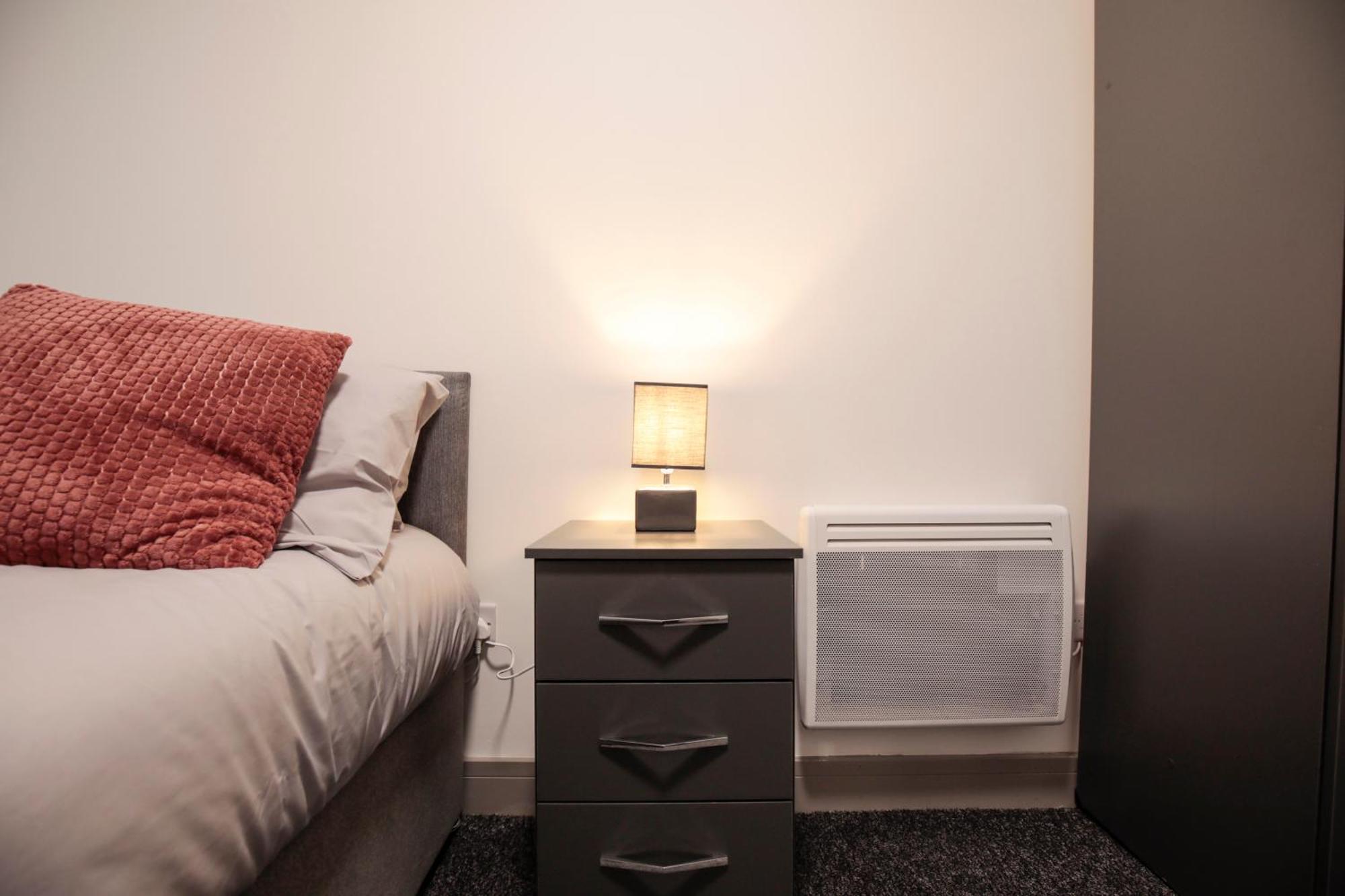 Bartlam Place, Sleeps 6, Free Parking, - By Nmb Apartment *