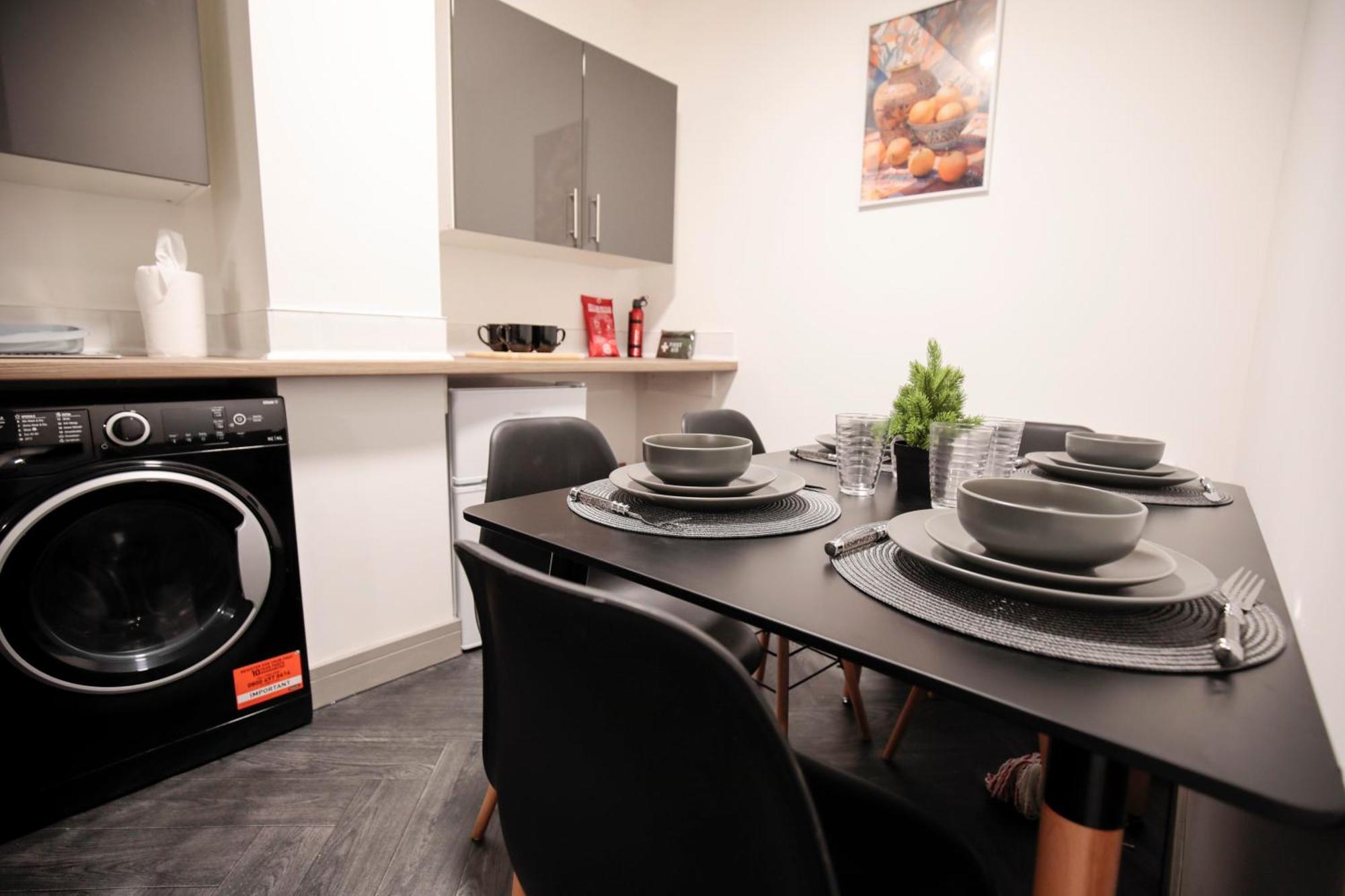 Bartlam Place, Sleeps 6, Free Parking, - By Nmb Apartment Oldham