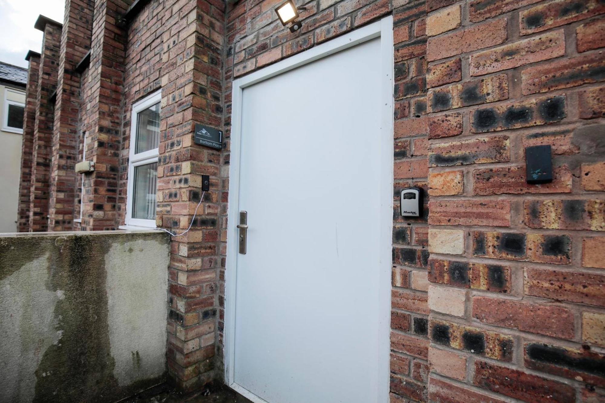 Bartlam Place, Sleeps 6, Free Parking, - By Nmb Apartment