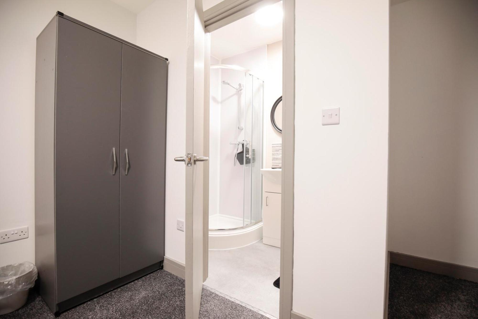 Apartment Bartlam Place, Sleeps 6, Free Parking, - By Nmb *