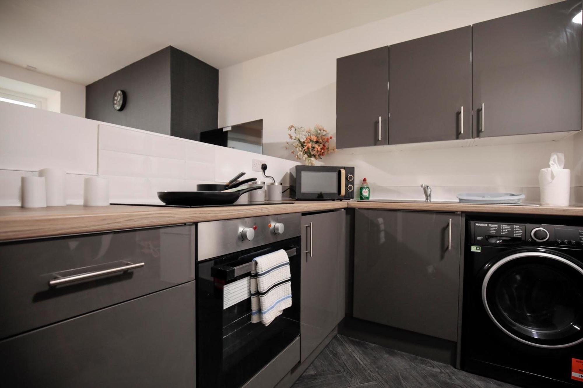 Apartment Bartlam Place, Sleeps 6, Free Parking, - By Nmb Oldham