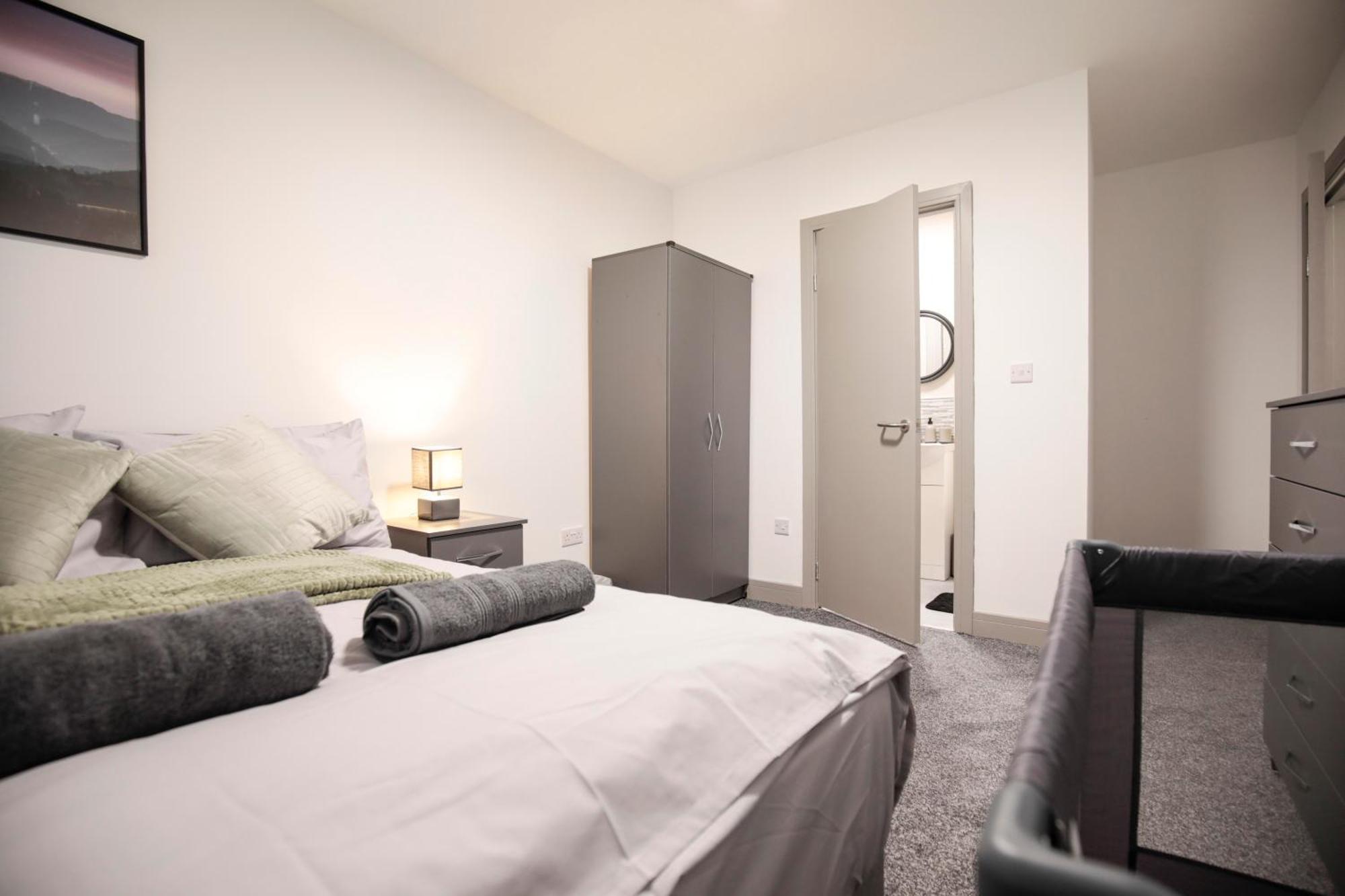 Bartlam Place, Sleeps 6, Free Parking, - By Nmb * Oldham