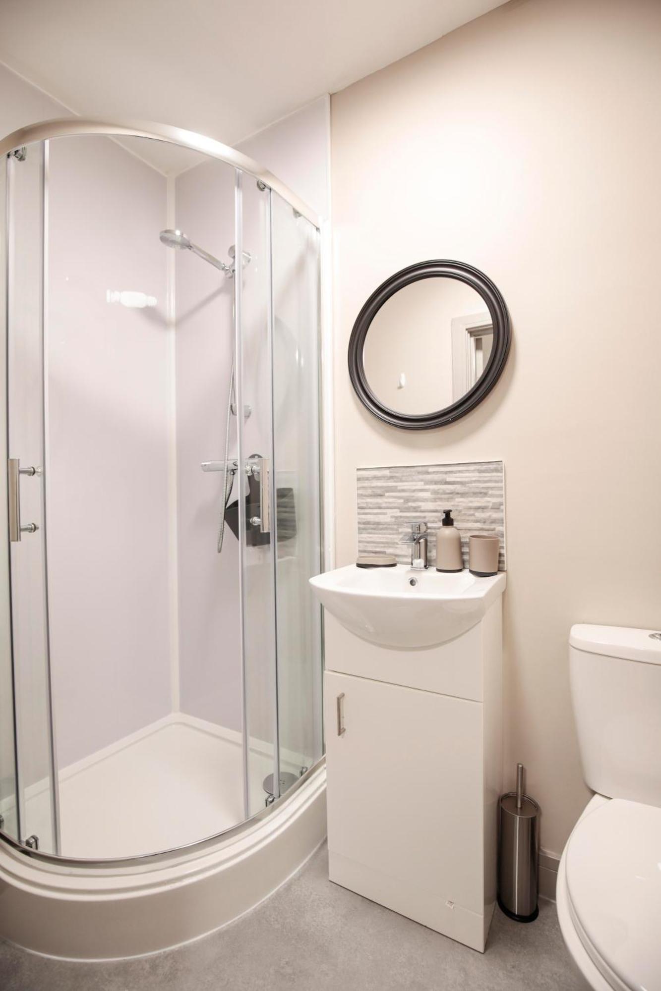 Apartment Bartlam Place, Sleeps 6, Free Parking, - By Nmb